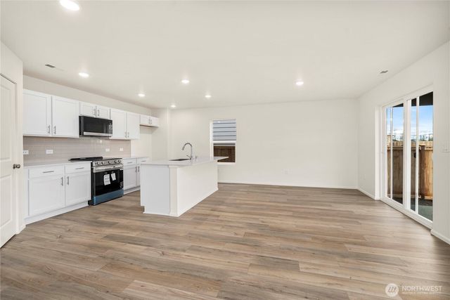 661 Salzer Creek Drive, Centralia, WA 98531