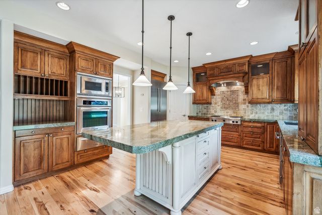 2812 W MCKINLEY CIR, Taylorsville, UT 84129
