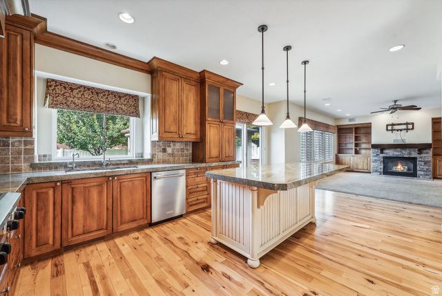 2812 W MCKINLEY CIR, Taylorsville, UT 84129