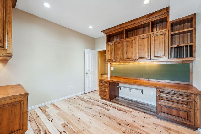 2812 W MCKINLEY CIR, Taylorsville, UT 84129