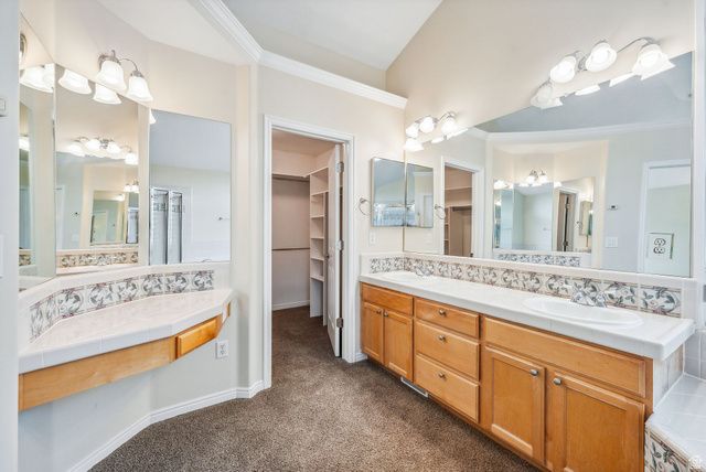 2812 W MCKINLEY CIR, Taylorsville, UT 84129