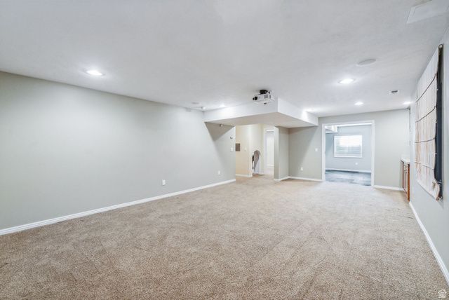 2812 W MCKINLEY CIR, Taylorsville, UT 84129