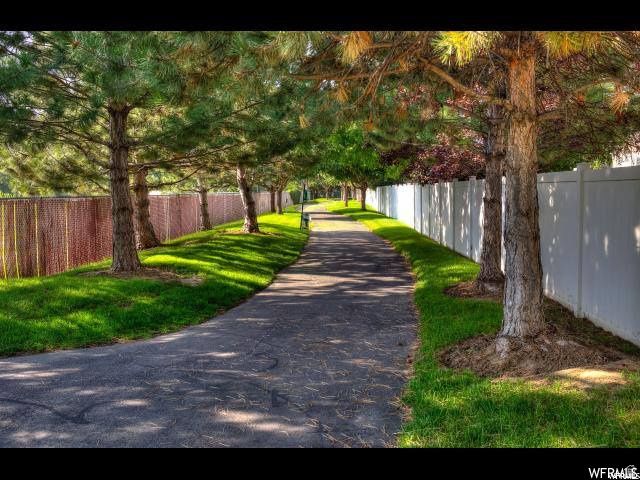 2812 W MCKINLEY CIR, Taylorsville, UT 84129