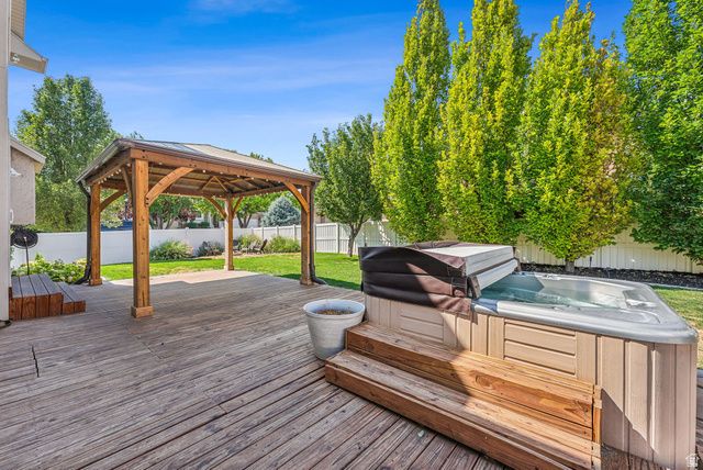 2812 W MCKINLEY CIR, Taylorsville, UT 84129