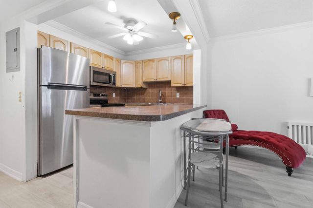 259 S Cypress Road 506, Pompano Beach, FL 33060