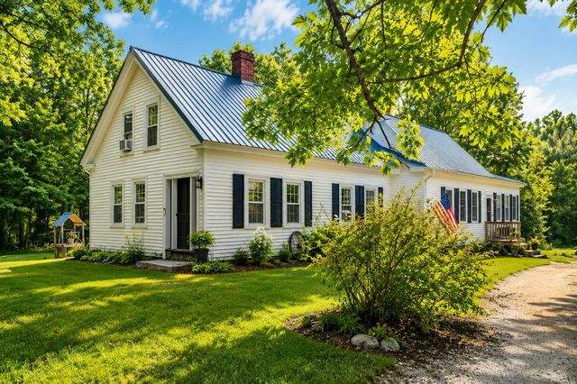 1622 Lovell Lake Road, Wakefield, NH 03872