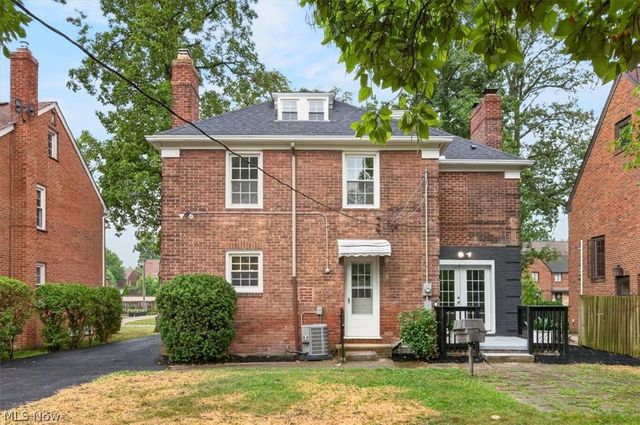 2448 Charney Road, University Heights, OH 44118