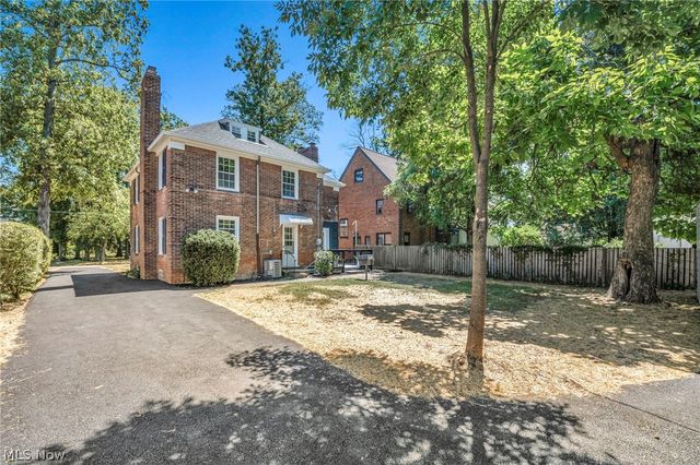 2448 Charney Road, University Heights, OH 44118