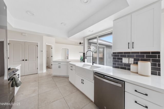 207 White Rose Drive, Sparks, NV 89441