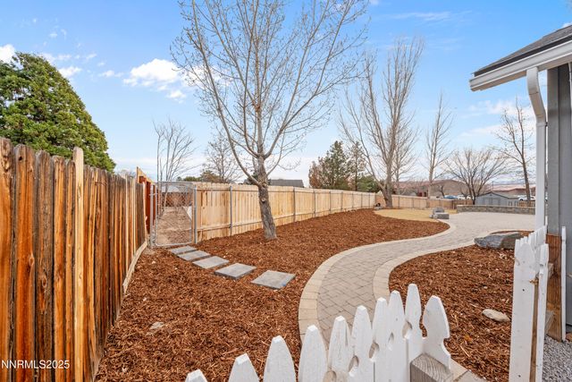 207 White Rose Drive, Sparks, NV 89441