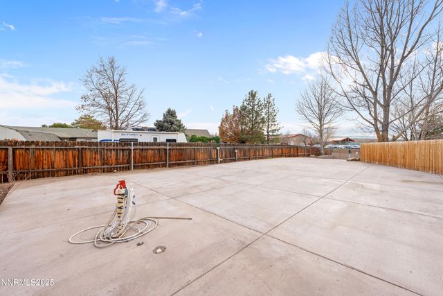 207 White Rose Drive, Sparks, NV 89441