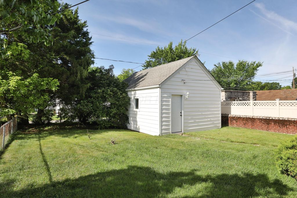 375 E Royal Forest Boulevard, Columbus, OH 43214