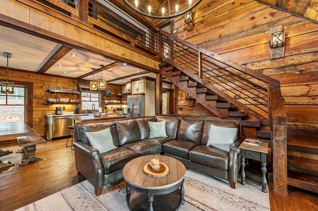 127 Twin Creeks Road, Blue Ridge, GA 30541