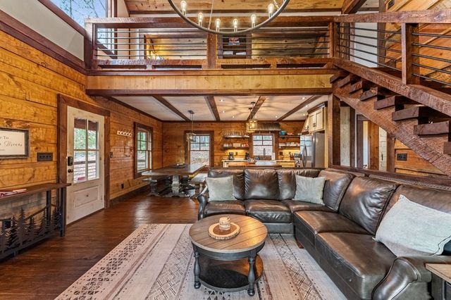 127 Twin Creeks Road, Blue Ridge, GA 30541