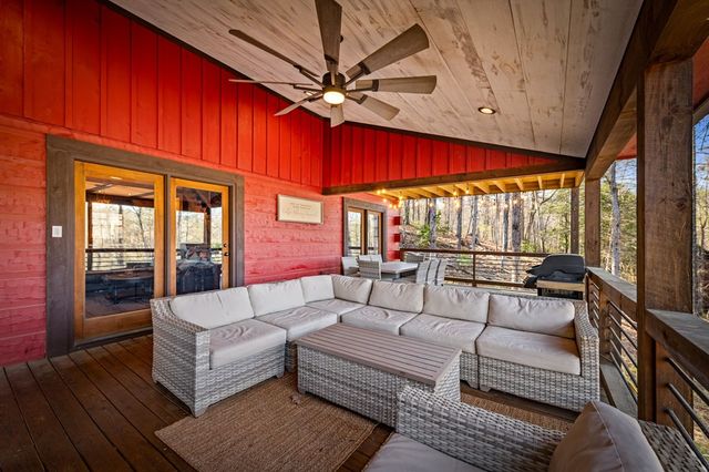 127 Twin Creeks Road, Blue Ridge, GA 30541