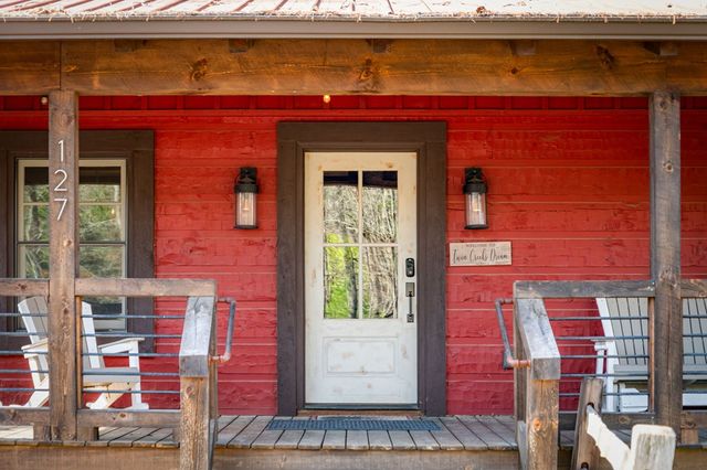 127 Twin Creeks Road, Blue Ridge, GA 30541