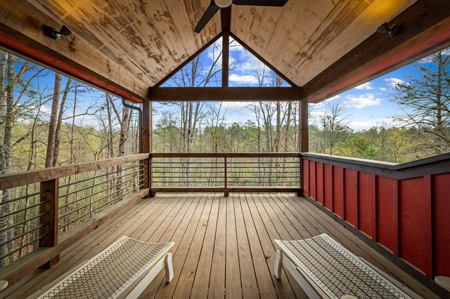127 Twin Creeks Road, Blue Ridge, GA 30541