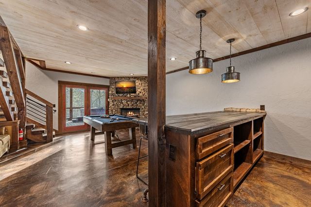 127 Twin Creeks Road, Blue Ridge, GA 30541