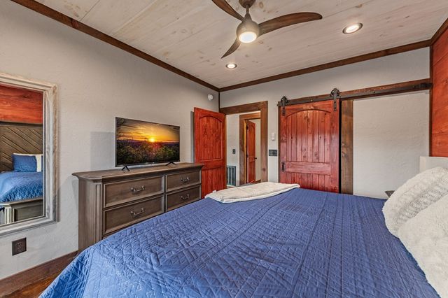 127 Twin Creeks Road, Blue Ridge, GA 30541