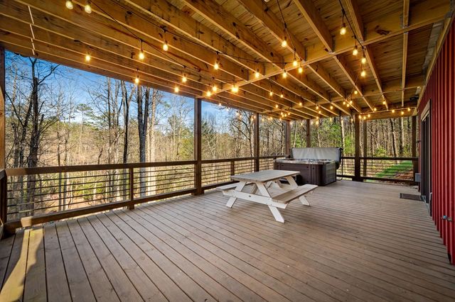 127 Twin Creeks Road, Blue Ridge, GA 30541