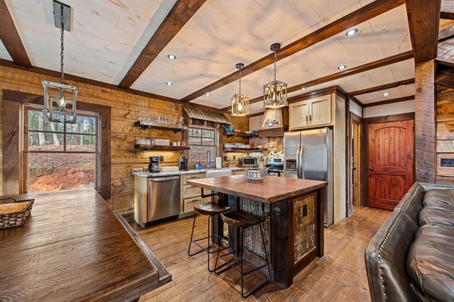 127 Twin Creeks Road, Blue Ridge, GA 30541