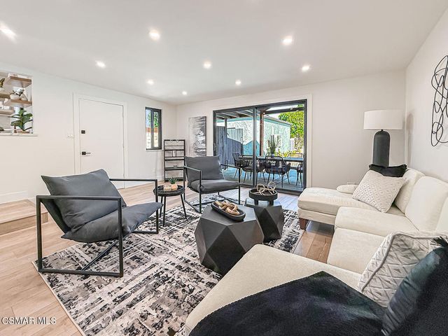 7530 Gaviota Avenue, Van Nuys, CA 91406