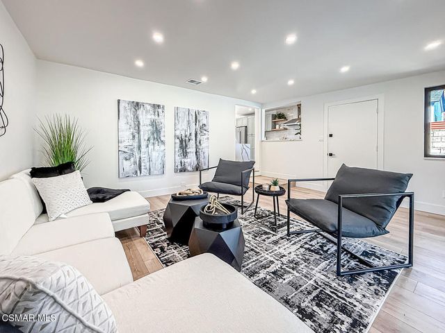 7530 Gaviota Avenue, Van Nuys, CA 91406