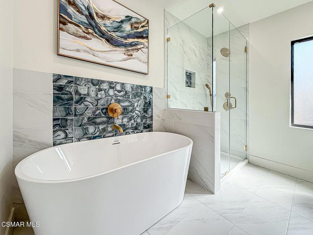 7530 Gaviota Avenue, Van Nuys, CA 91406