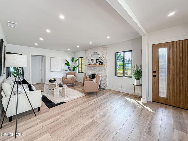 7530 Gaviota Avenue, Van Nuys, CA 91406