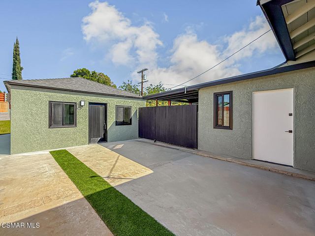 7530 Gaviota Avenue, Van Nuys, CA 91406