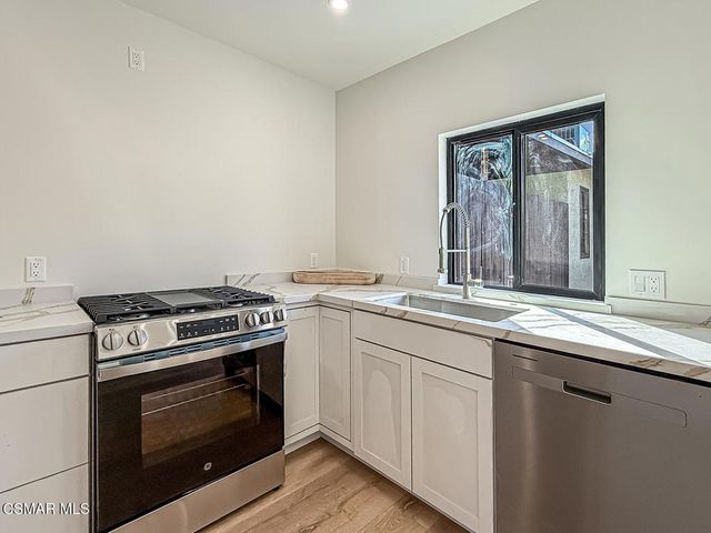 7530 Gaviota Avenue, Van Nuys, CA 91406