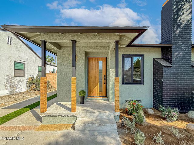 7530 Gaviota Avenue, Van Nuys, CA 91406