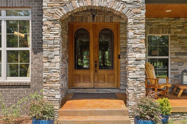 7270 Old Franklin Rd, Fairview, TN 37062