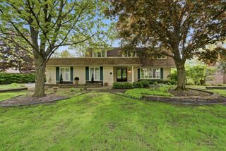 10023 S WOOD Lane, Palos Hills, IL 60465