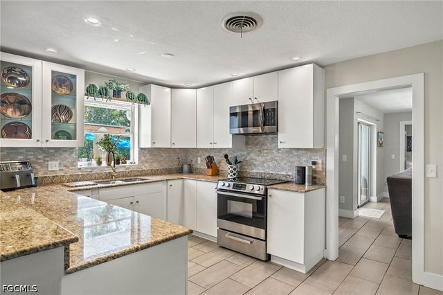1262 Carlene AVE, Fort Myers, FL 33901