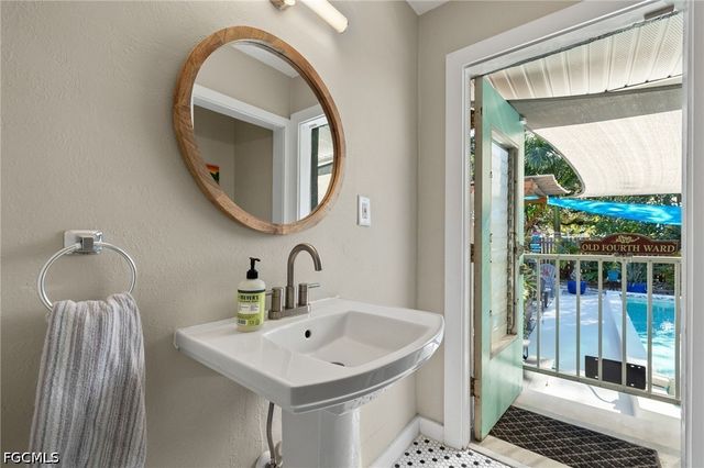 1262 Carlene AVE, Fort Myers, FL 33901