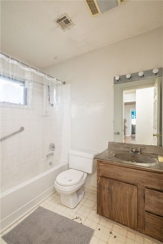 404 NE 4Th Avenue, Gravette, AR 72736