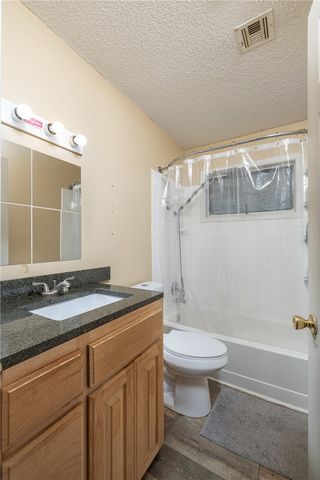 404 NE 4Th Avenue, Gravette, AR 72736