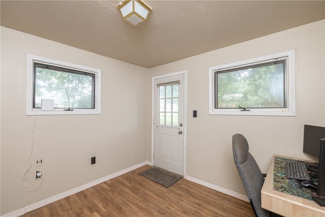 404 NE 4Th Avenue, Gravette, AR 72736