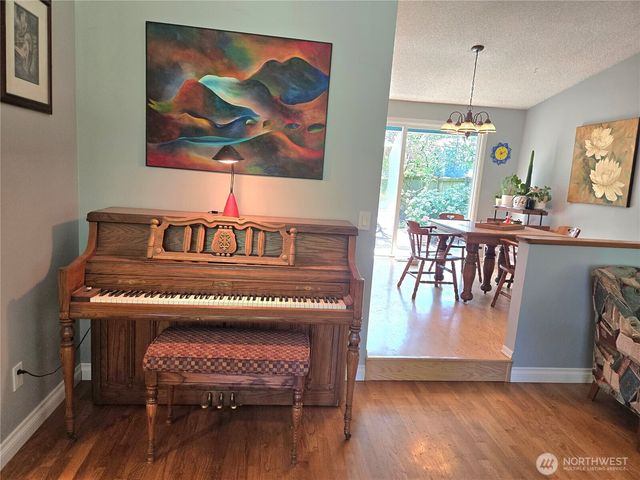 313 NE 191 Street, Shoreline, WA 98155