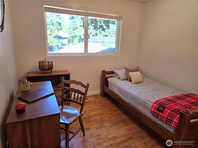 313 NE 191 Street, Shoreline, WA 98155