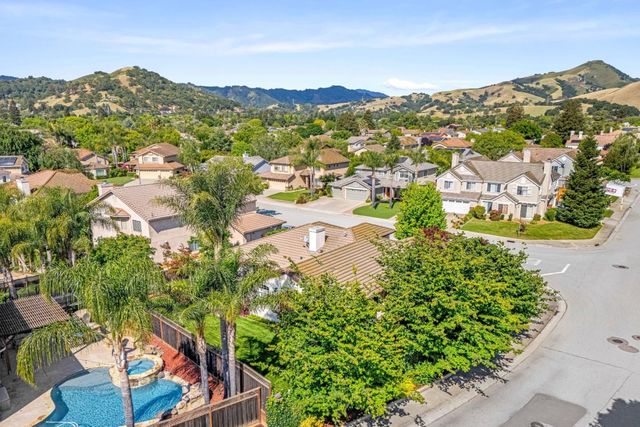 312 La Vela Court, Morgan Hill, CA 95037