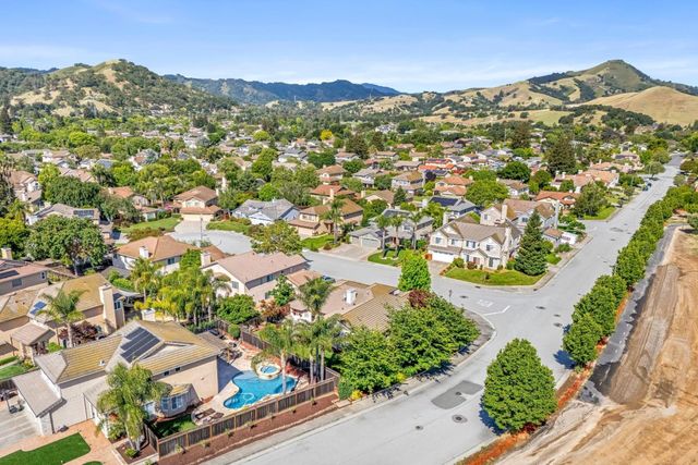 312 La Vela Court, Morgan Hill, CA 95037