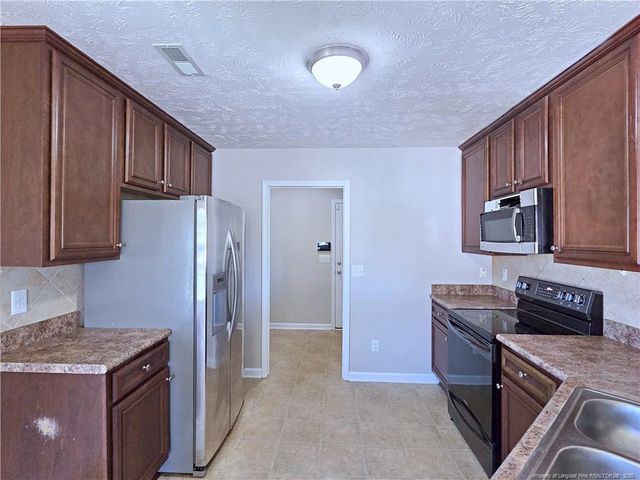 6022 Begonia Drive, Fayetteville, NC 28314