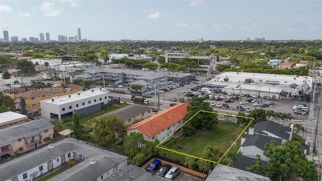 1877 SW 7th St, Miami, FL 33135