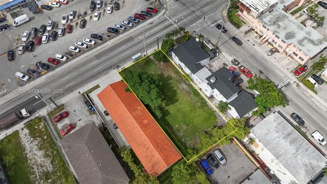 1877 SW 7th St, Miami, FL 33135