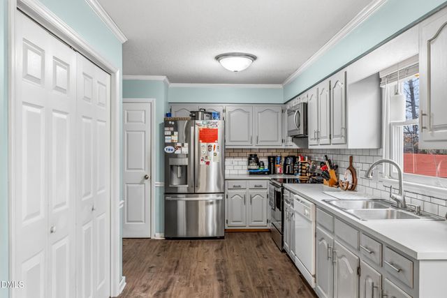 3316 Golden Oaks Drive, Graham, NC 27253