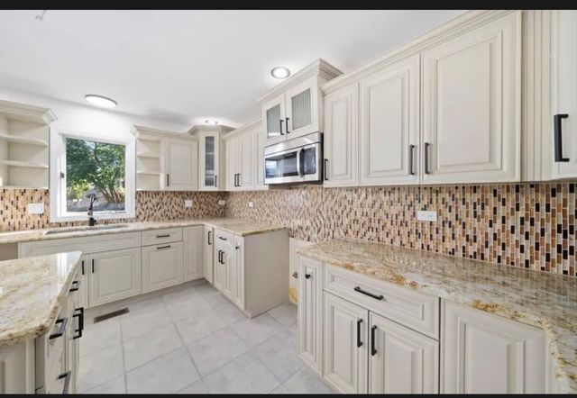 5345 Stanford Lane, Matteson, IL 60443