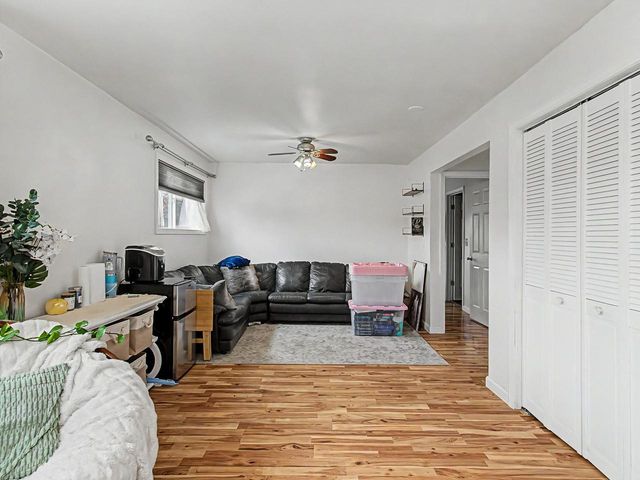 10 Suburban Square, South Burlington, VT 05403