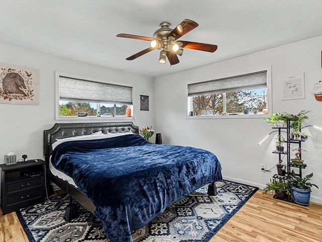 10 Suburban Square, South Burlington, VT 05403
